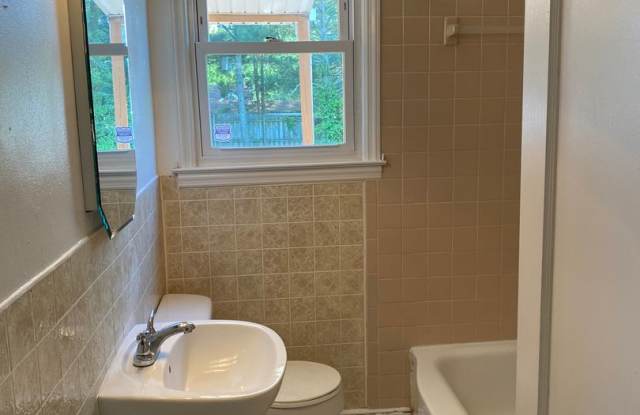 Charming 3-Bedroom Home for Rent – $1,400/Month Gallery 3