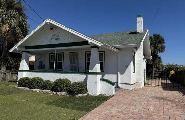 223 S Grandview Avenue - 223 South Grandview Avenue, Daytona Beach, FL 32118
