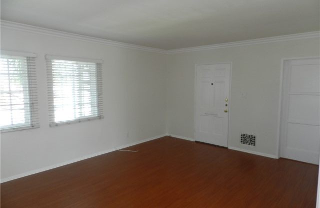 1706 S Crescent Heights Boulevard Gallery 4