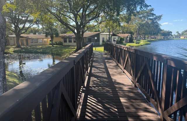 412 Briarwood Cir photos photos