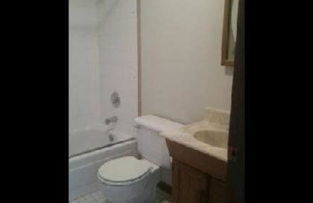 3829 N Lakewood Gallery 3