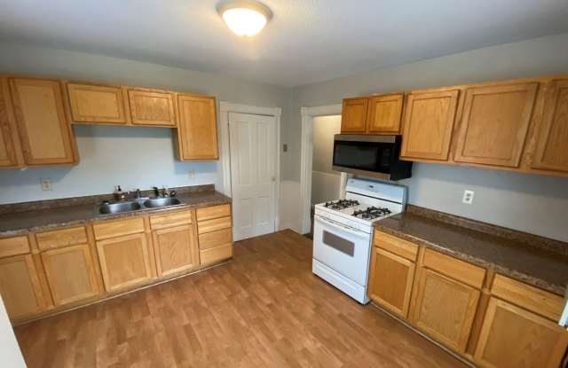 104 8th St NW APT - 2 Nate Larson LO photos photos