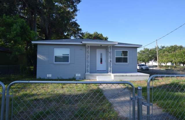 3 bedroom, 1 bath home for rent at 1416 34th Street Orlando, Fl 32839 photos photos