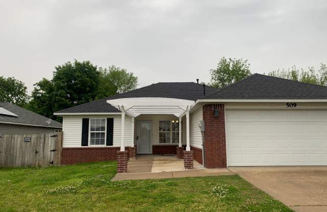 509 E Pinion Street - 509 East Pinion Street, Rogers, AR 72756