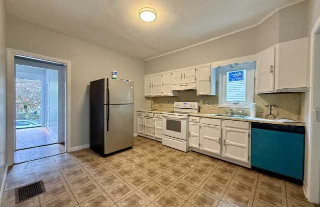 2 Wellington Ave. photos photos