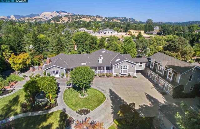 1110 Douglas Ct Gallery 3