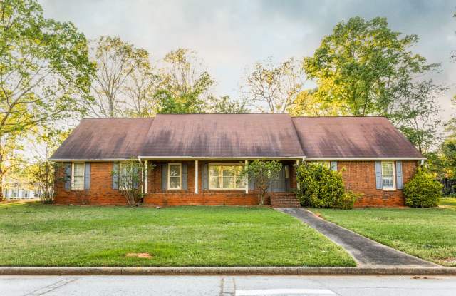 Spacious 3 Bed / 2 Bath Home in Conyers – 3301 Sams Way photos photos