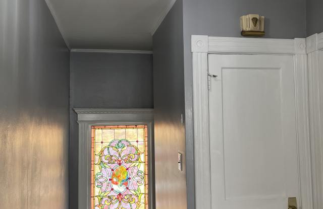 61 Hoyt Ave Gallery 2