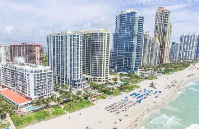 17275 Collins Ave photos photos