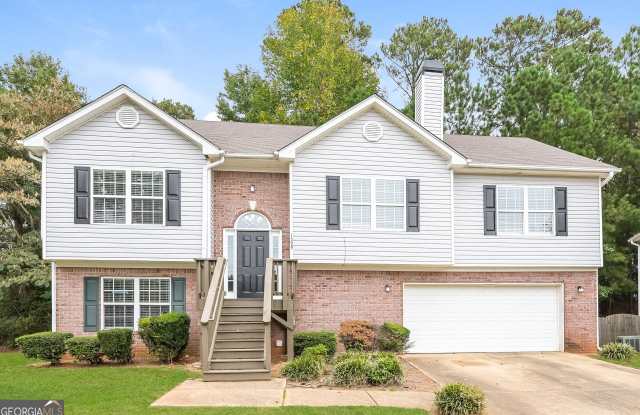 1599 Queen Elizabeth - 1599 Queen Elizabeth Drive, Locust Grove, GA 30248