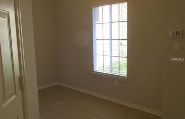 5218 BEACH BREEZE COURT Gallery 2
