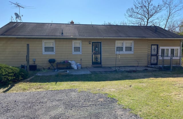 13230 Martin Road - 13230 Martin Road, Croom, MD 20613