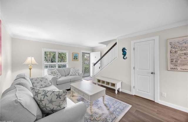 1222 Gordon Dr Gallery 2