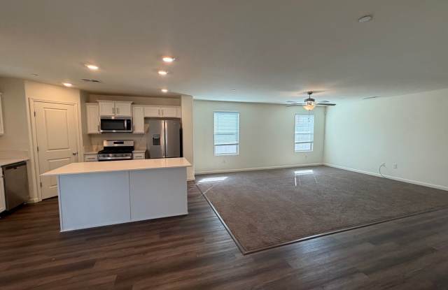 Beautiful home for rent in Tulare! Gallery 4