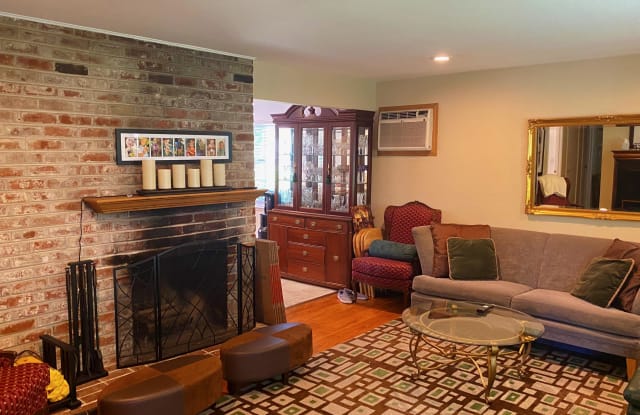 717 Duke Circle - 717 Duke Circle, Pleasant Hill, CA 94523