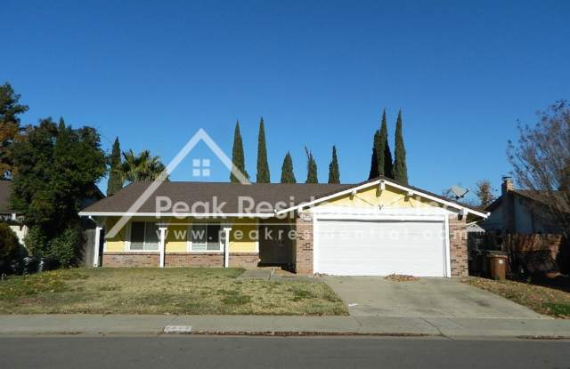 Very Nice 3 bd/2ba Elk Grove Home with 2 Car Garage photos photos