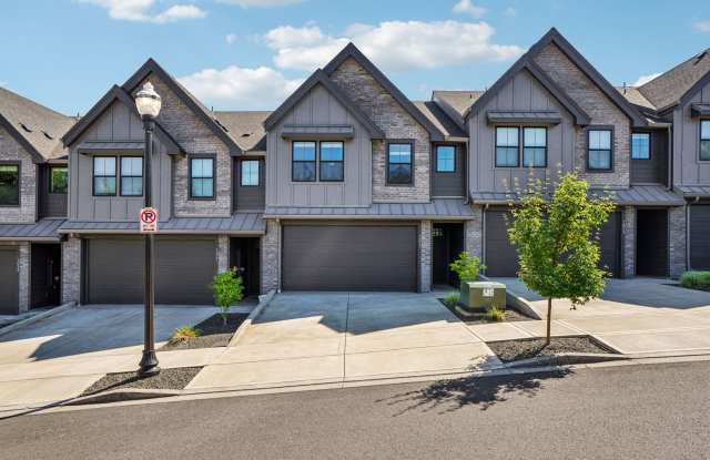 Luxury Townhome for Lease at the Courtyards at Hidden Crest - 7017 NE 132nd Way photos photos