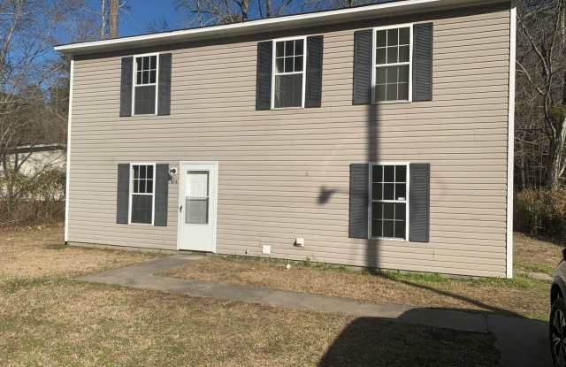 Quiet Country Living - 574 Gum Bridge Road, Pasquotank County, NC 27909