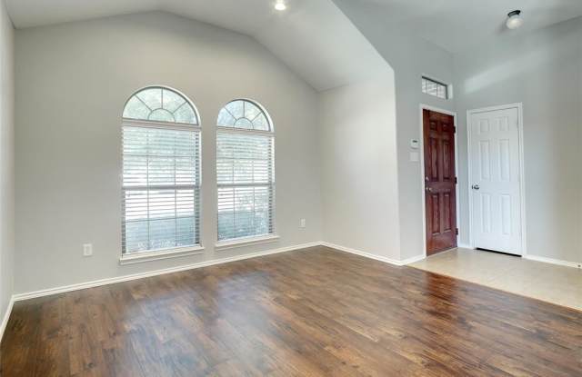 3900 Hollow Lake Road Gallery 4