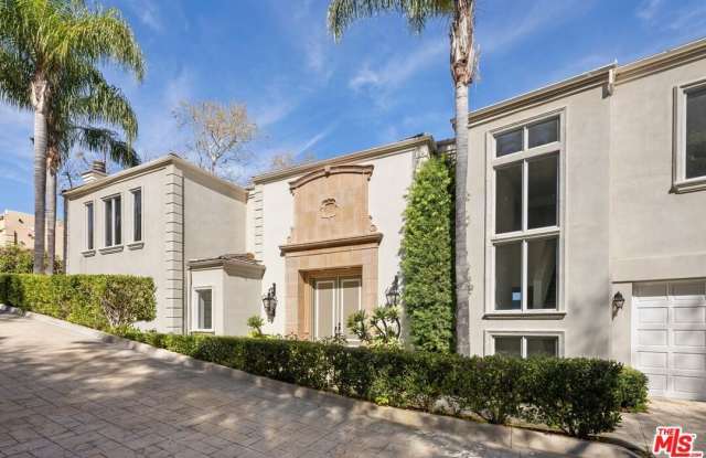 14435 Mulholland Dr Gallery 4