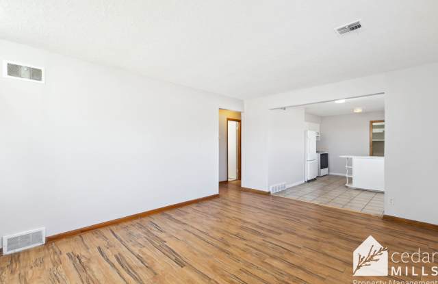 Super Spacious Duplex by WSU Gallery 1