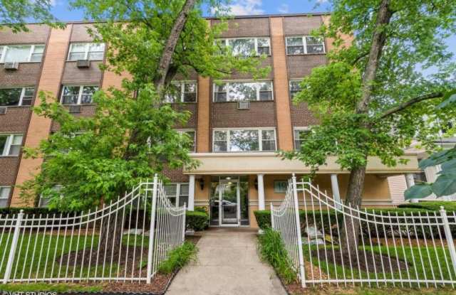 1930 W Estes - 1930 West Estes Avenue, Chicago, IL 60626