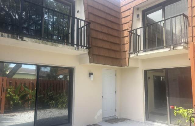 4517 NE Kaileen Circle NE Gallery 2