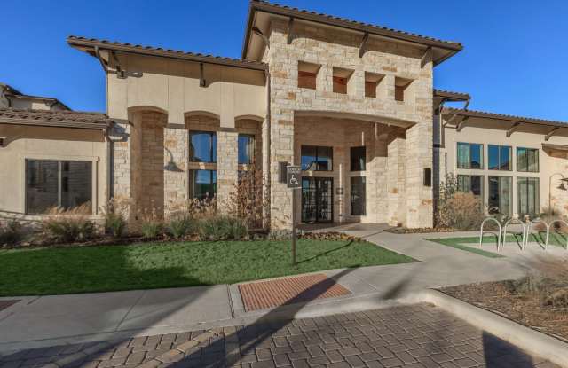 Agora Stone Oak Gallery 3