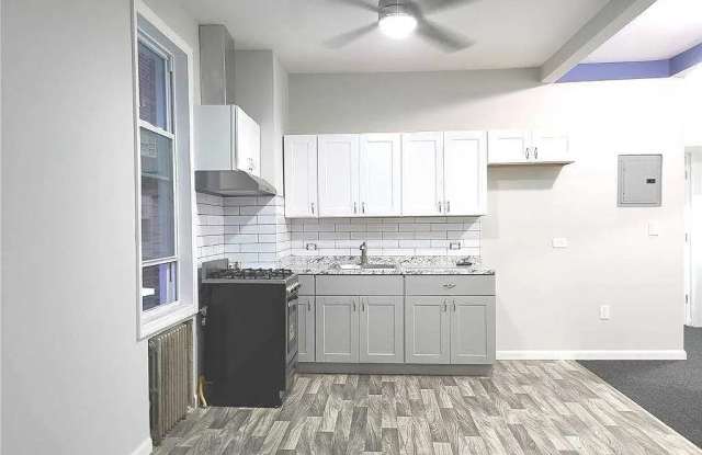 9743 105th St Apt 8G Gallery 1