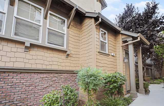 3 BD/3.5 BA Townhouse in downtown Livermore Station, No Pets photos photos