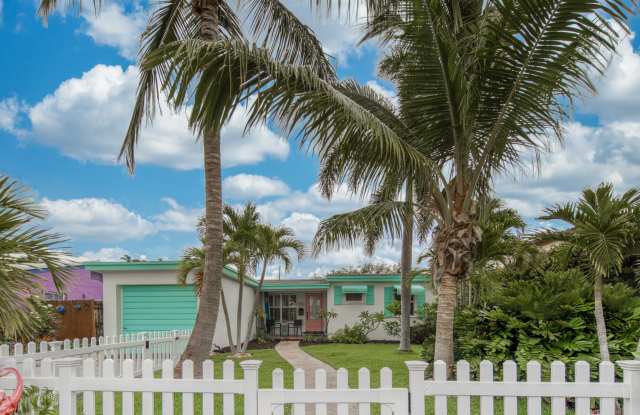 1218 N Ocean Breeze photos photos