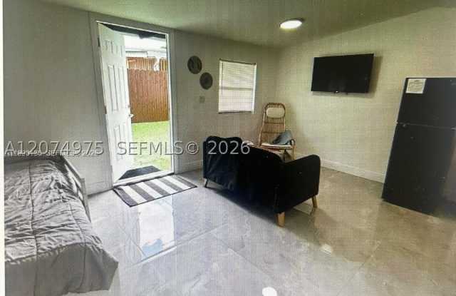 1947 NW 33rd St Gallery 3