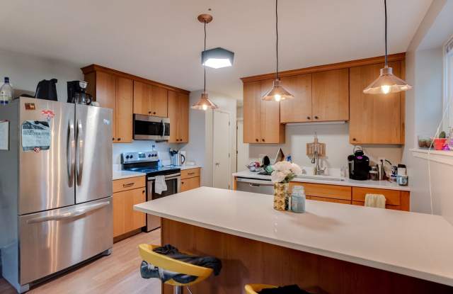 1848 Ashland Ave photos photos