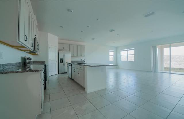 1194 BOARDWALK Place Gallery 4