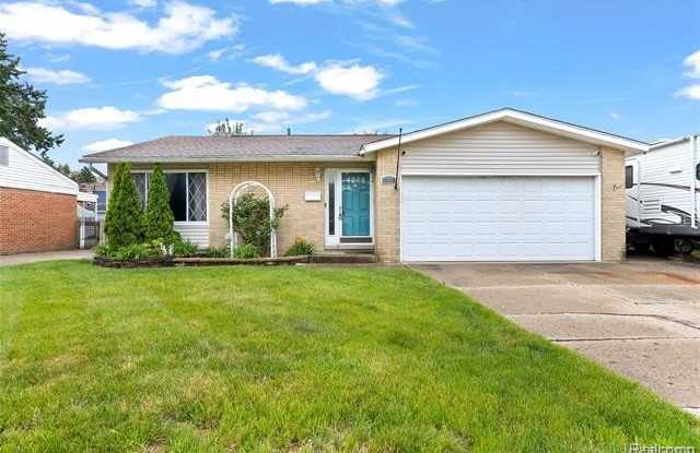 36105 Somerset Street photos photos