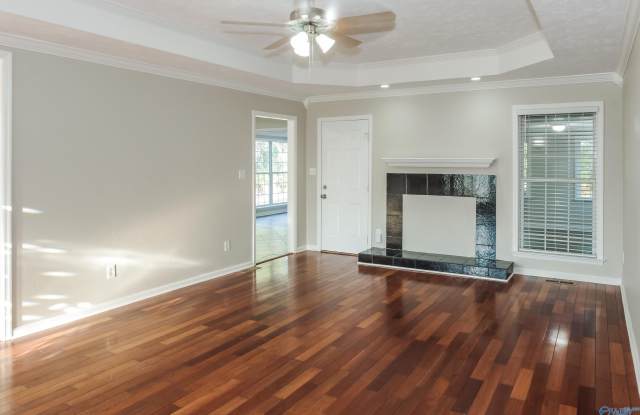108 Hickory Trail Drive Gallery 4