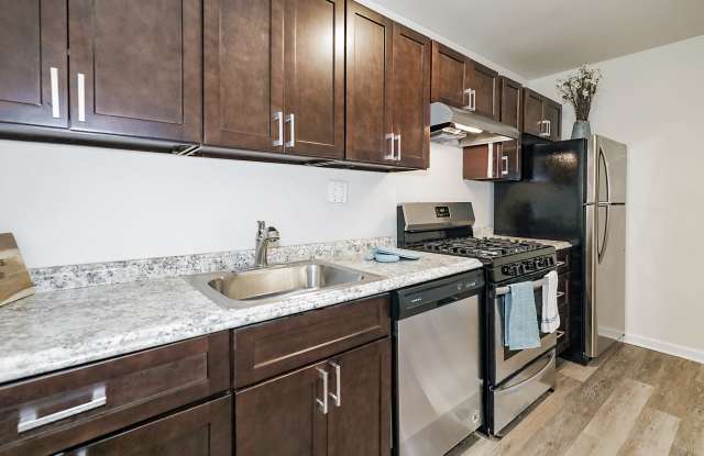 Peninsula Grove Apartments at Town Center Gallery 2