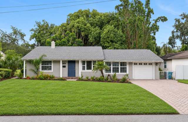 Downtown Orlando Golf-front House with Garage photos photos