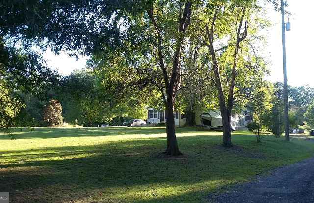 6321 CURTIS ROAD Gallery 2