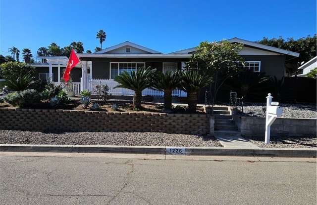 1226 Calvin photos photos