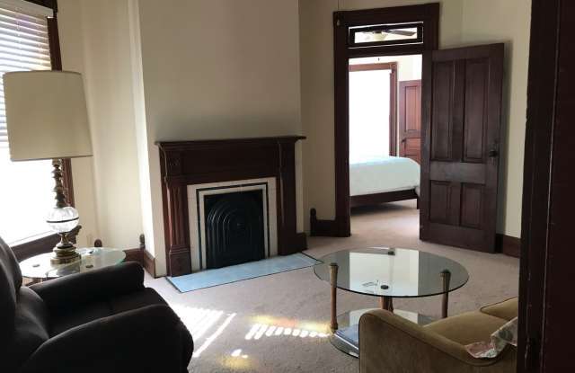 103 E. 22nd Street Apartment A **SHORT TERM CORPORATE LEASES AVAILABLE** Gallery 4