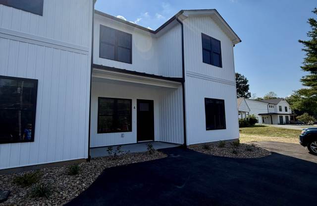 118 Beechwood Drive - A Gallery 1
