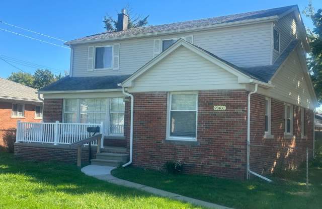 BEAUTIFUL 5 BEDROOM HOME IN ST CLAIR SHORES Gallery 4