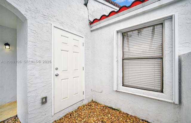 2414 San Remo Cir Gallery 4