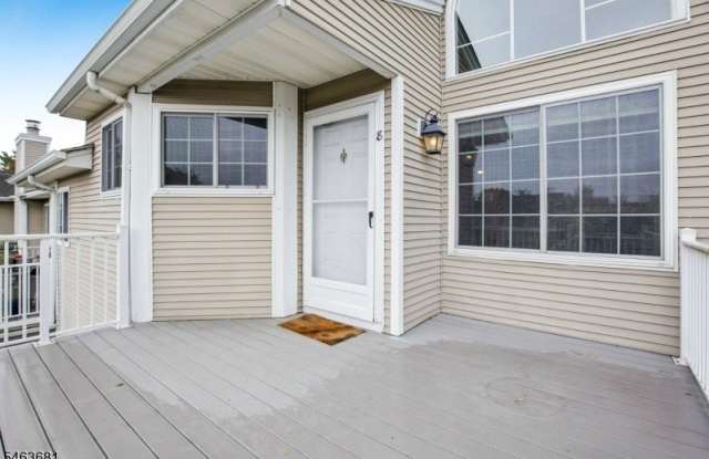 8 Bentley Court Gallery 1