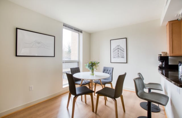 208 Wisconsin Ave NW - 208 Wisconsin Avenue Northwest, Washington, DC 20007