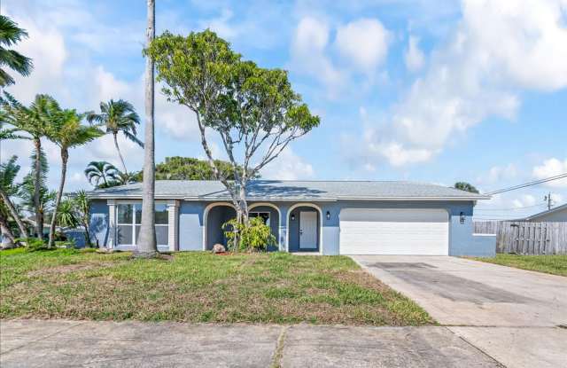 Stunning Newly Rehabbed Single-Family Home — Modern Design • Near Beach, Shopping Dining! photos photos Stunning Newly Rehabbed Single-Family Home — Modern Design • Near Beach, Shopping Dining! photos photos