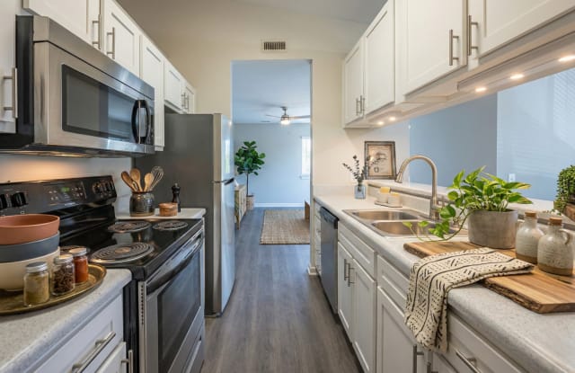 Crescent Oaks photos photos