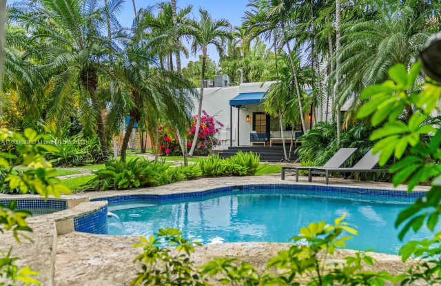 5968 NE 6th Ct Gallery 3