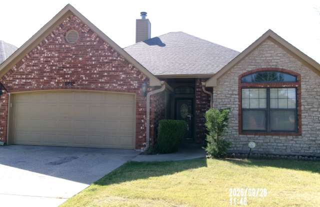 Charming 3-Bedroom Home with Great Features in County Club West Gallery 1
